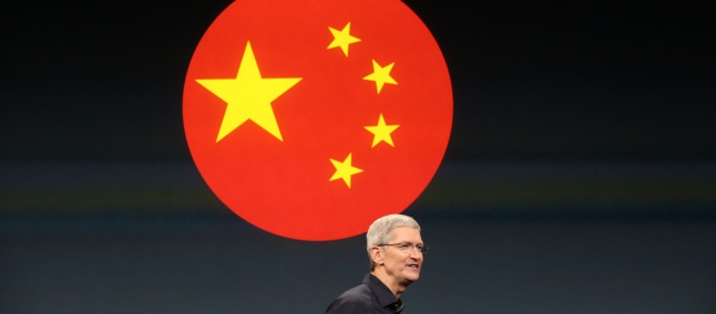 Ações da Apple começam a cair e Tim Cook acalma investidores
