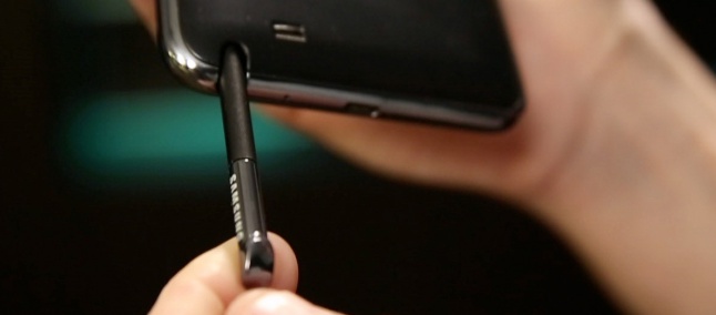 Novo rumor alega que a S Pen do Galaxy Note 5 não terá ejeção automática